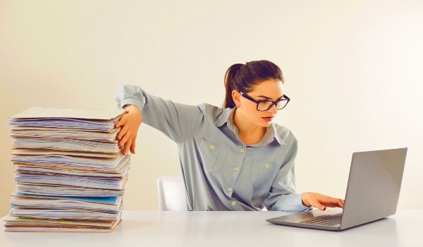 girl is having many files